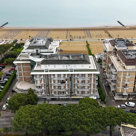 Beach! Fronte Mare - Piscina Park E Posto Inclusi * Lido di Jesolo